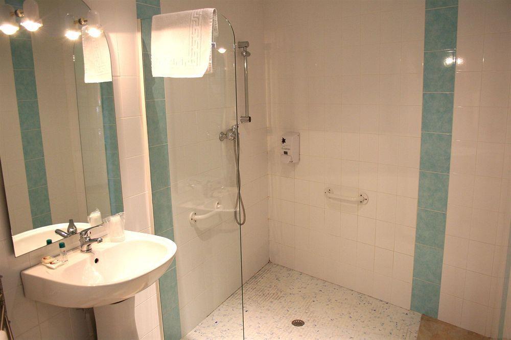 In Jungle Hotel Chassagny エクステリア 写真