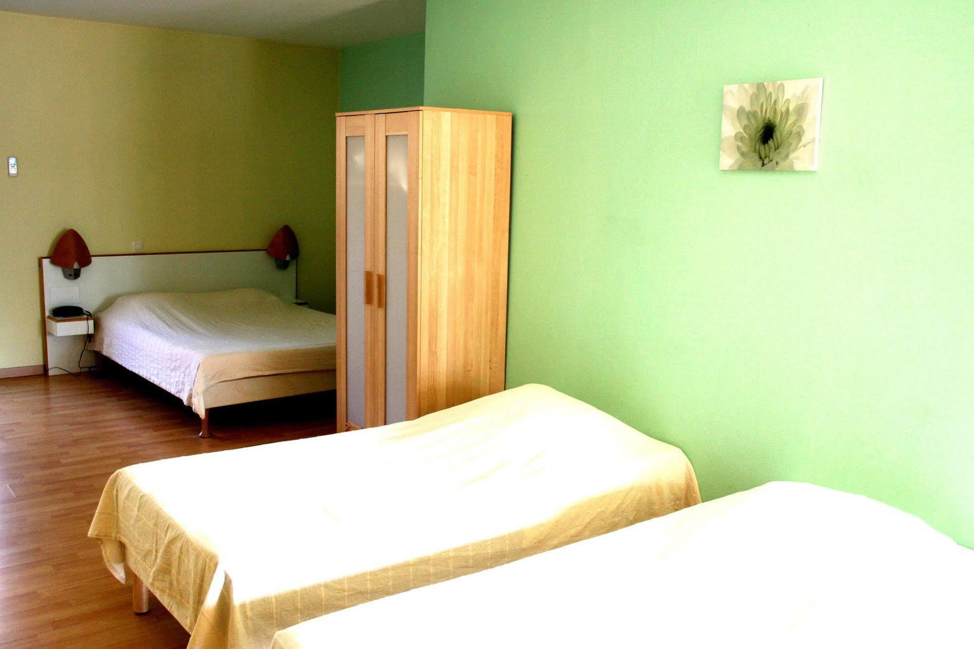 In Jungle Hotel Chassagny エクステリア 写真