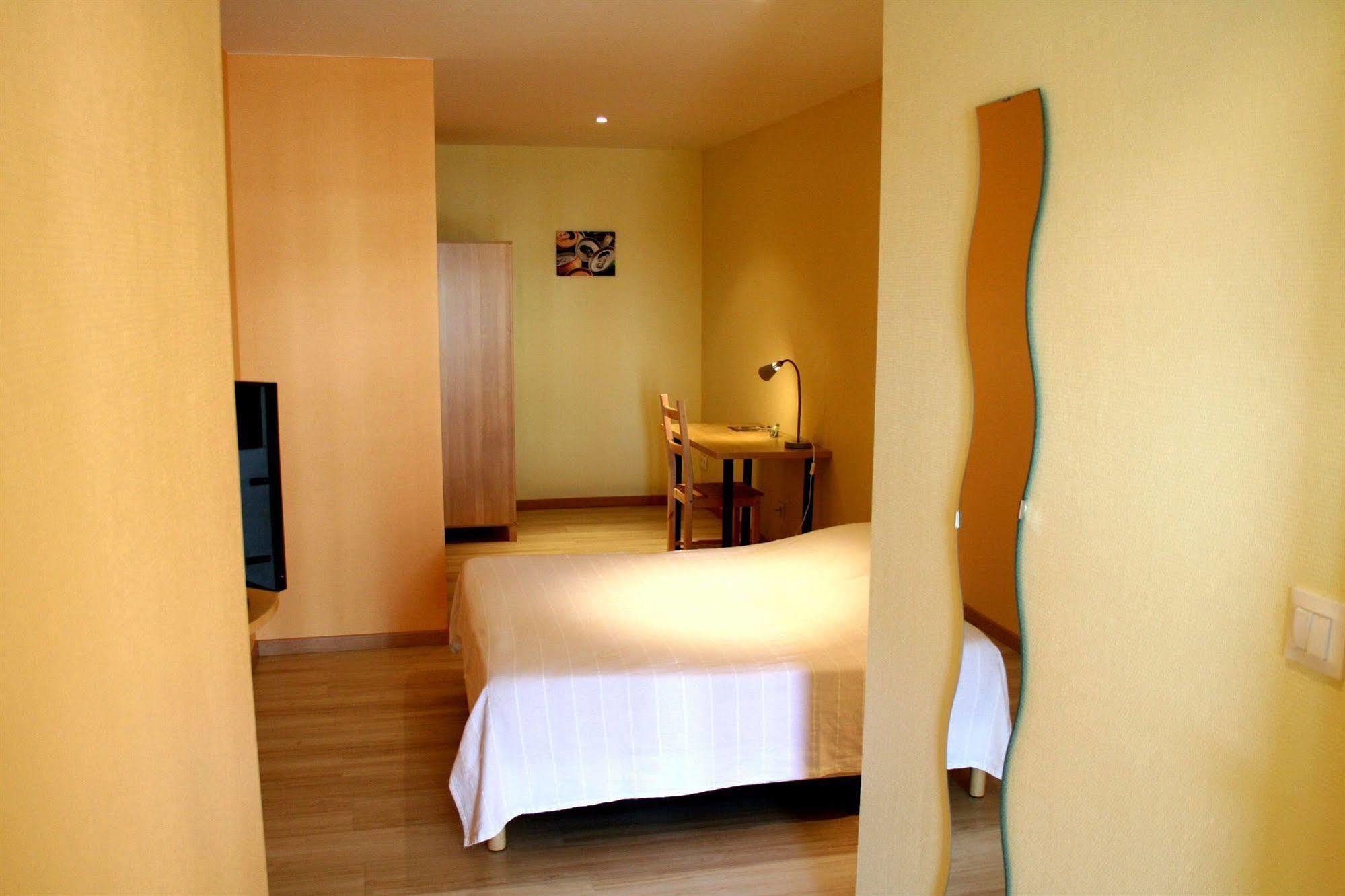 In Jungle Hotel Chassagny エクステリア 写真